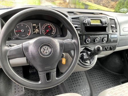 Volkswagen Transporter, 2011 - pohled č. 3