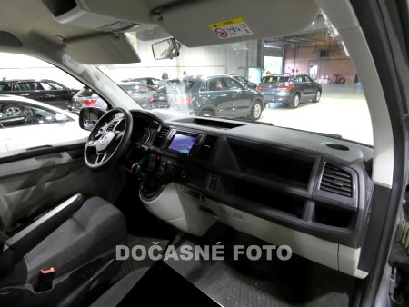 Volkswagen Transporter, 2017 - pohled č. 3