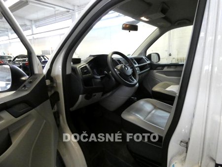 Volkswagen Transporter, 2016 - pohled č. 3