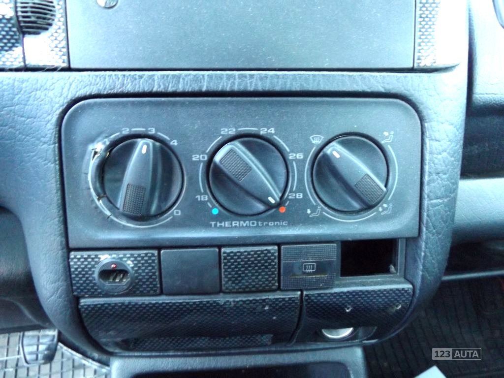 Volkswagen Vento, 1992 - pohled č. 12