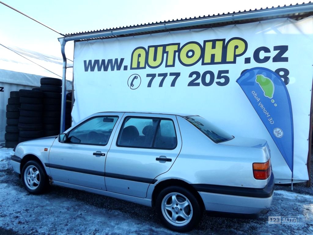 Volkswagen Vento, 1992 - pohled č. 2