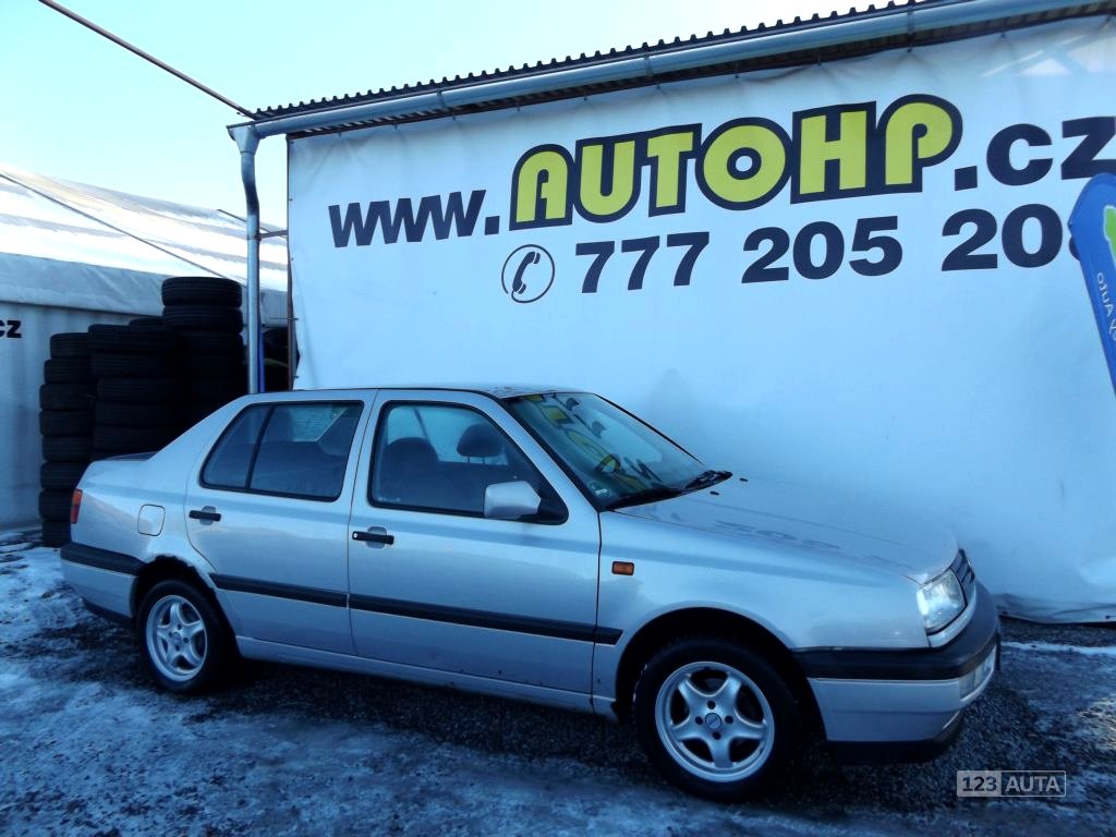 Volkswagen Vento, 1992 - pohled č. 4