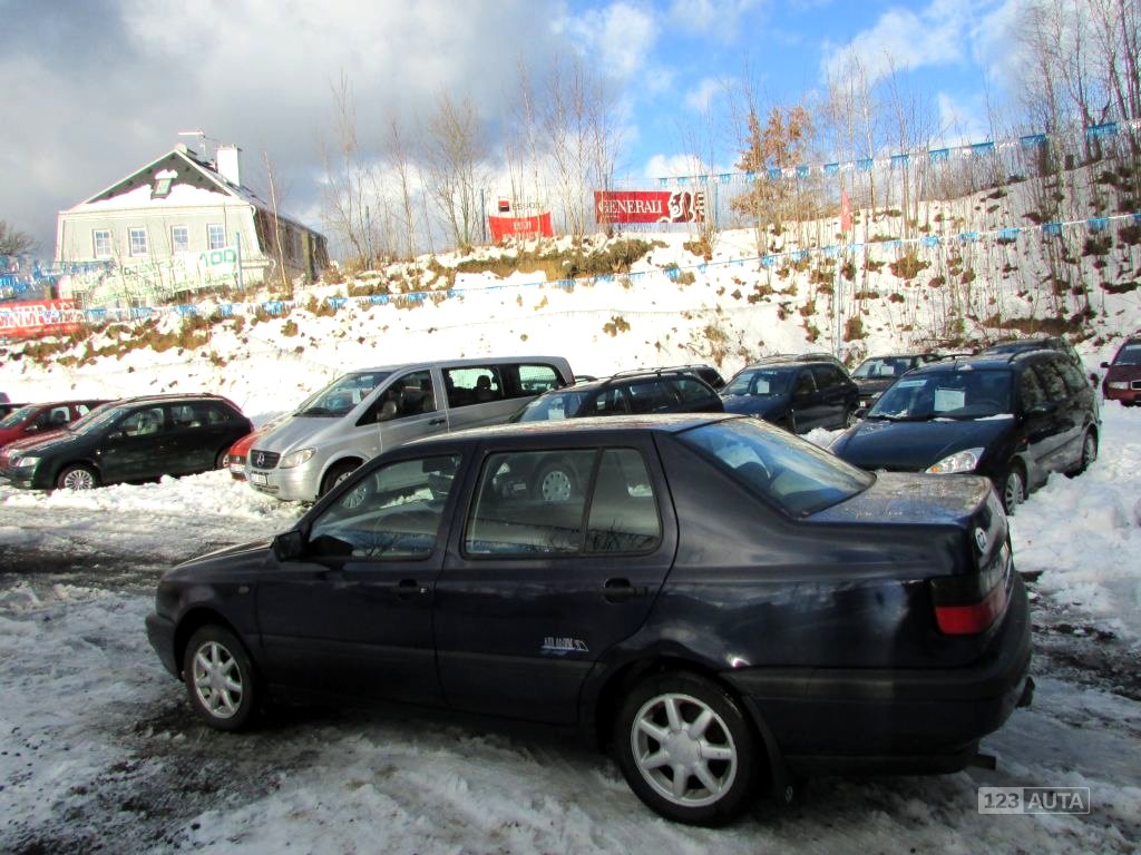 Volkswagen Vento, 1995 - pohled č. 11