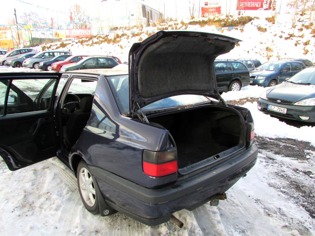 Volkswagen Vento, 1995 - pohled č. 17