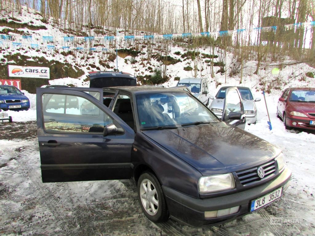 Volkswagen Vento, 1995 - pohled č. 33