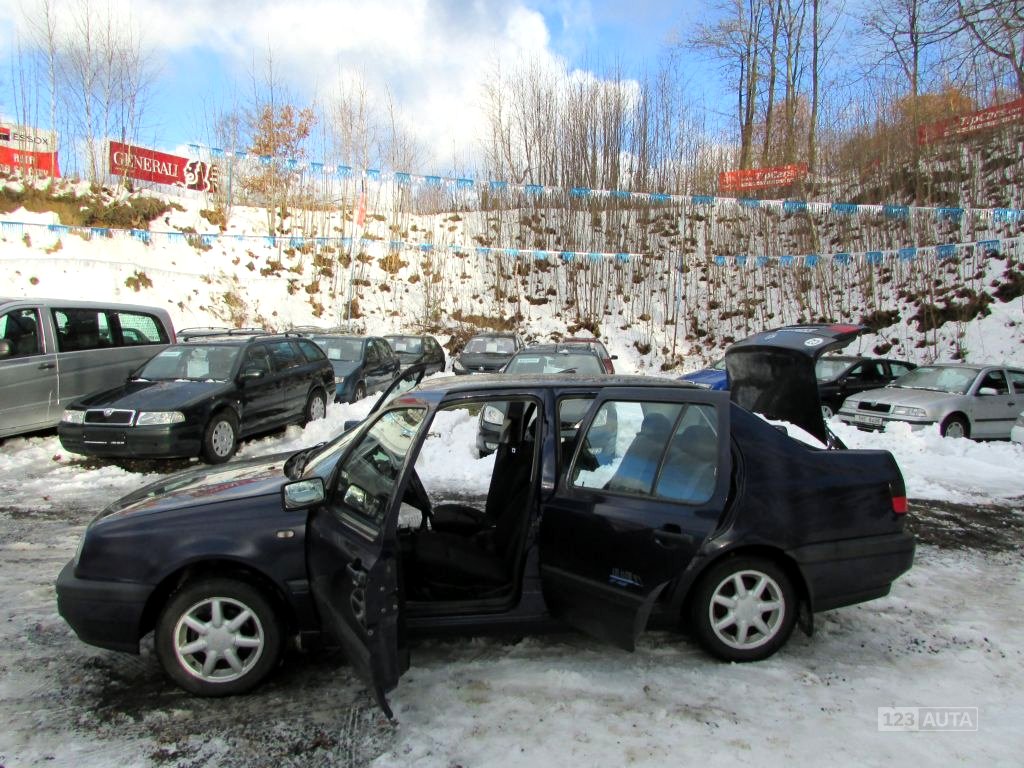 Volkswagen Vento, 1995 - pohled č. 40
