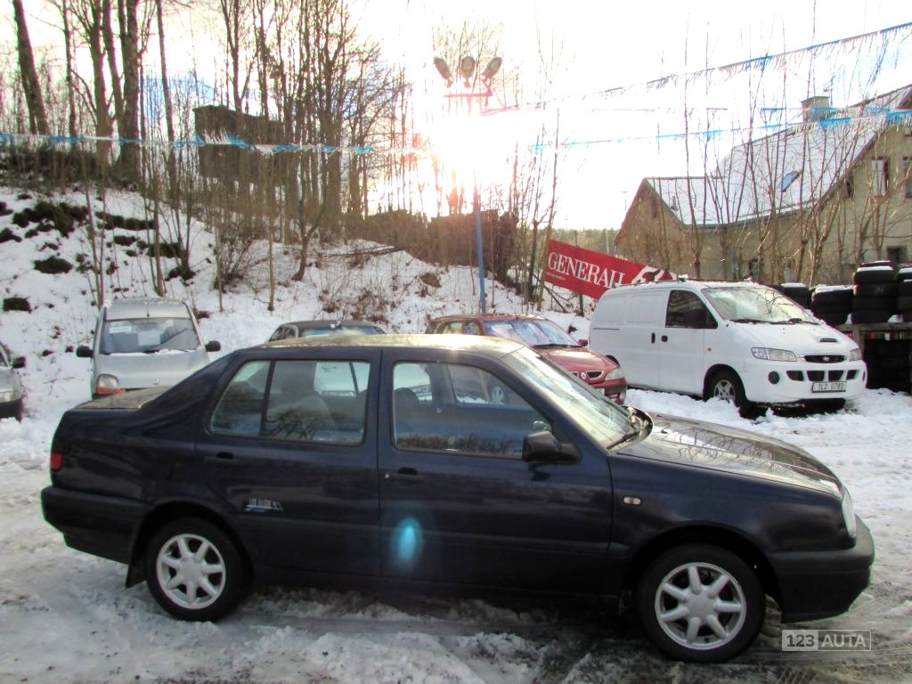 Volkswagen Vento, 1995 - pohled č. 6
