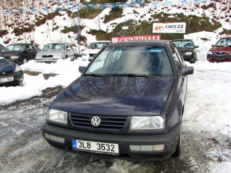 Volkswagen Vento, 1995 - pohled č. 3