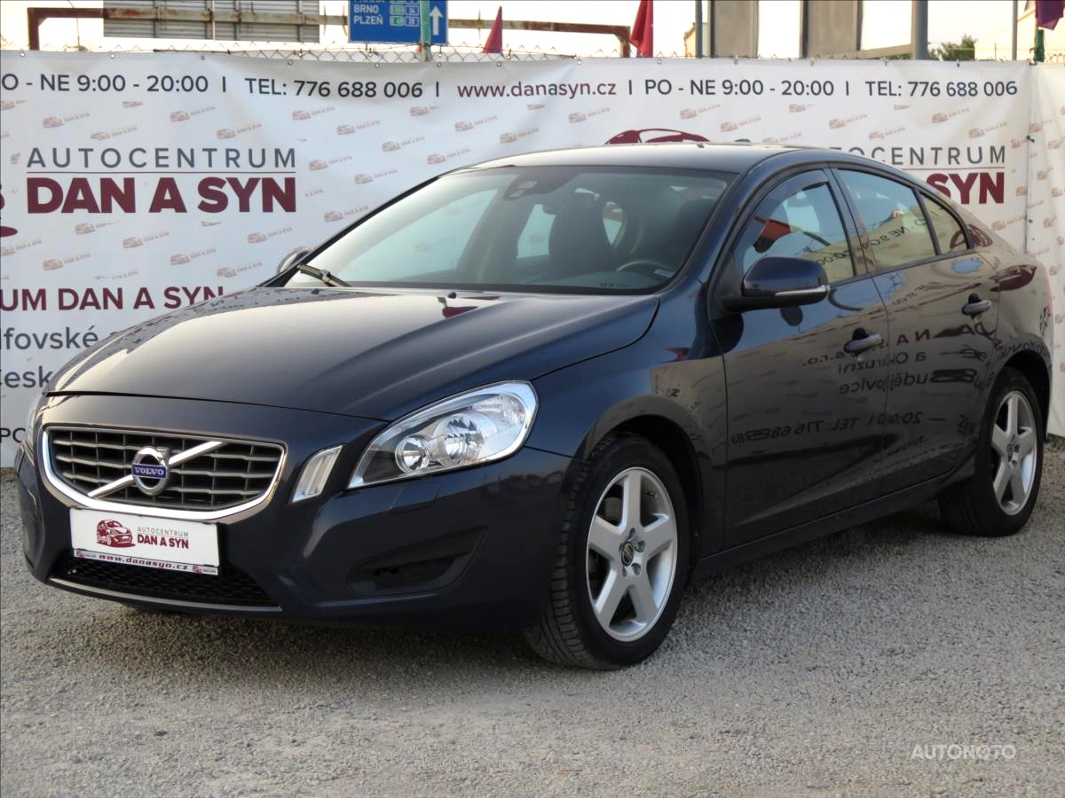 Volvo S60, 2012 - celkový pohled