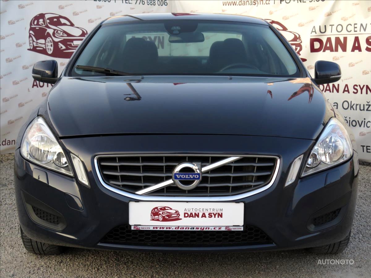 Volvo S60, 2012 - pohled č. 2