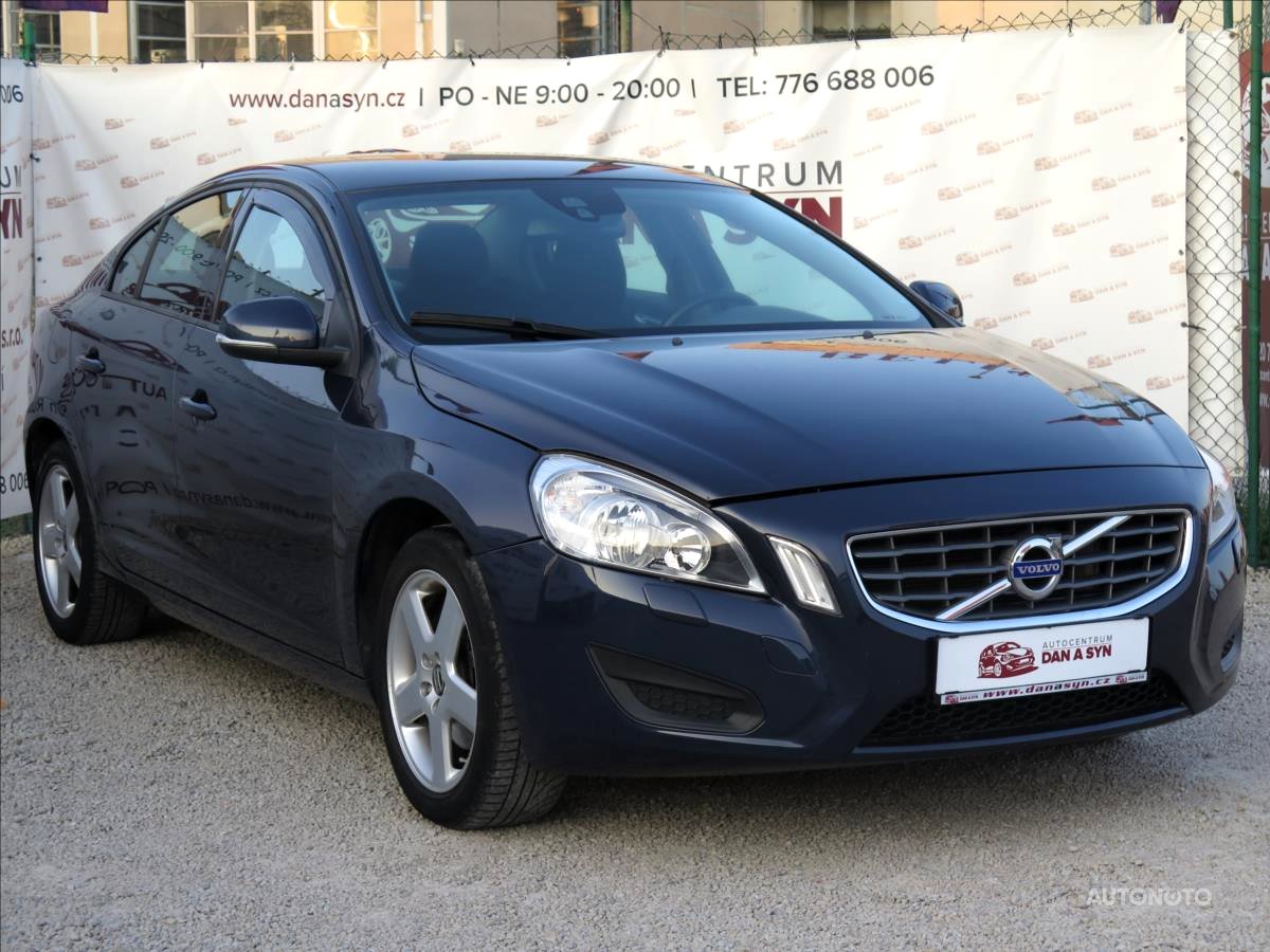 Volvo S60, 2012 - pohled č. 3