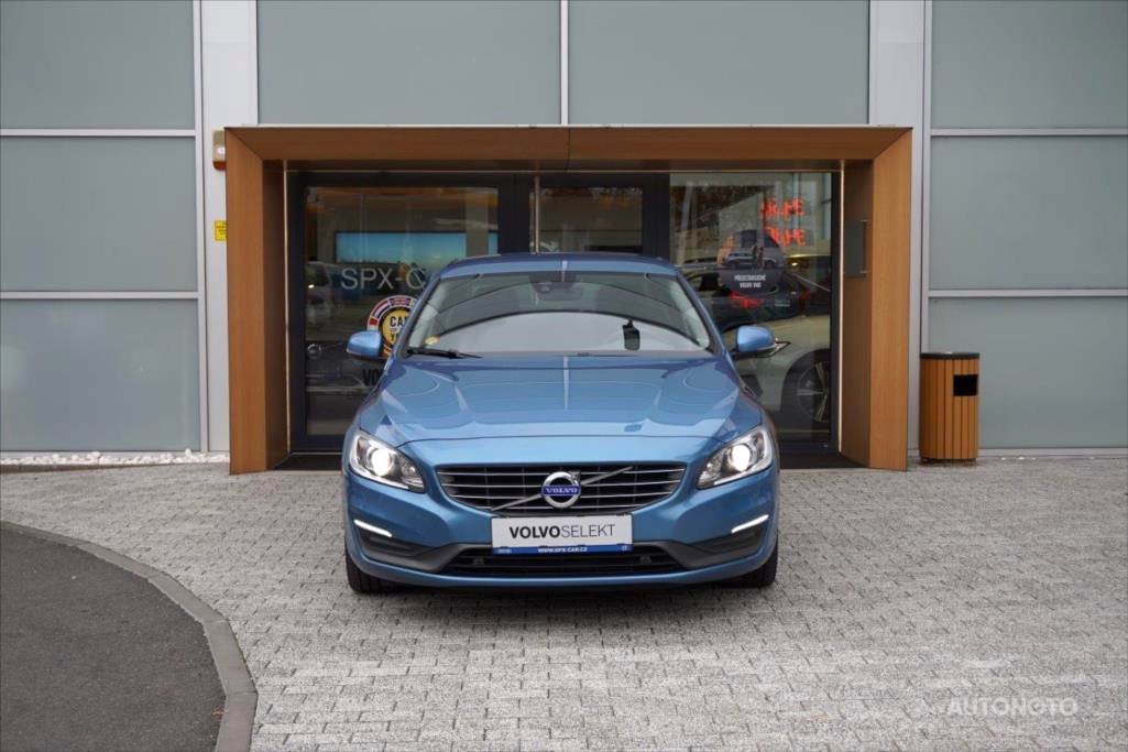 Volvo S60, 2015 - pohled č. 3