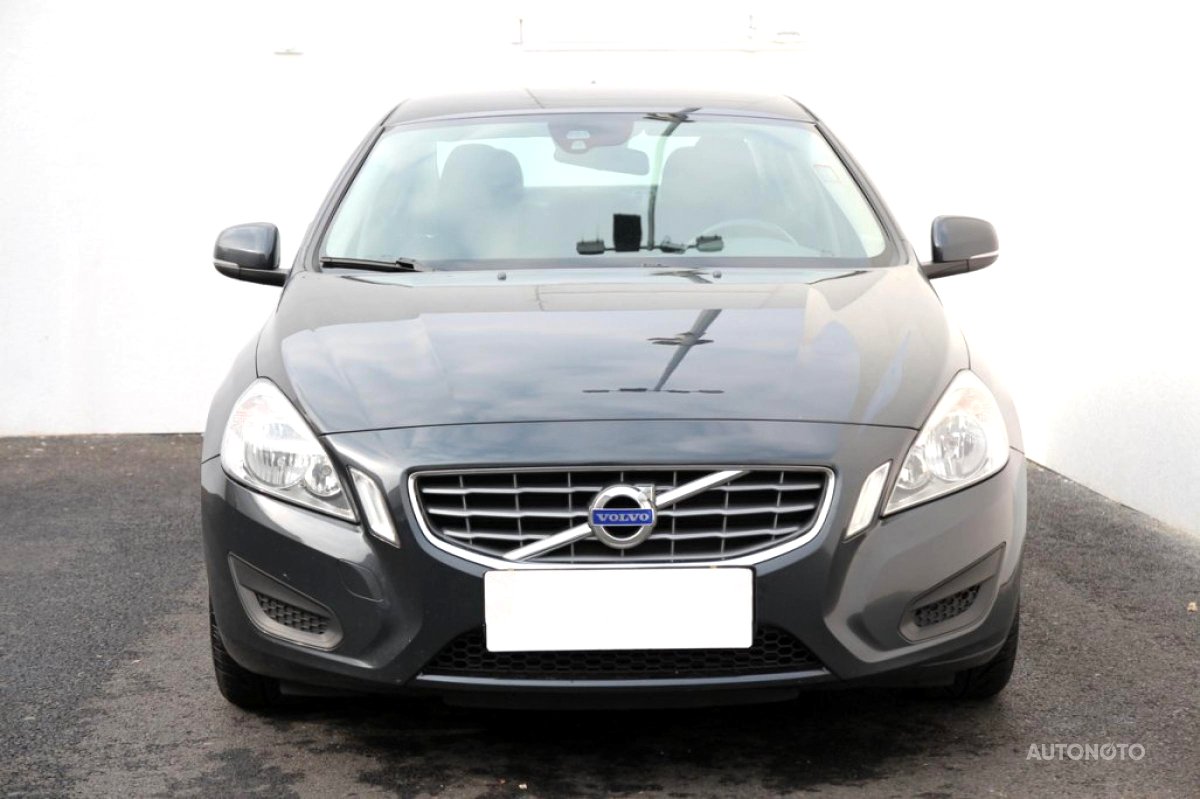 Volvo S60, 2011 - pohled č. 2