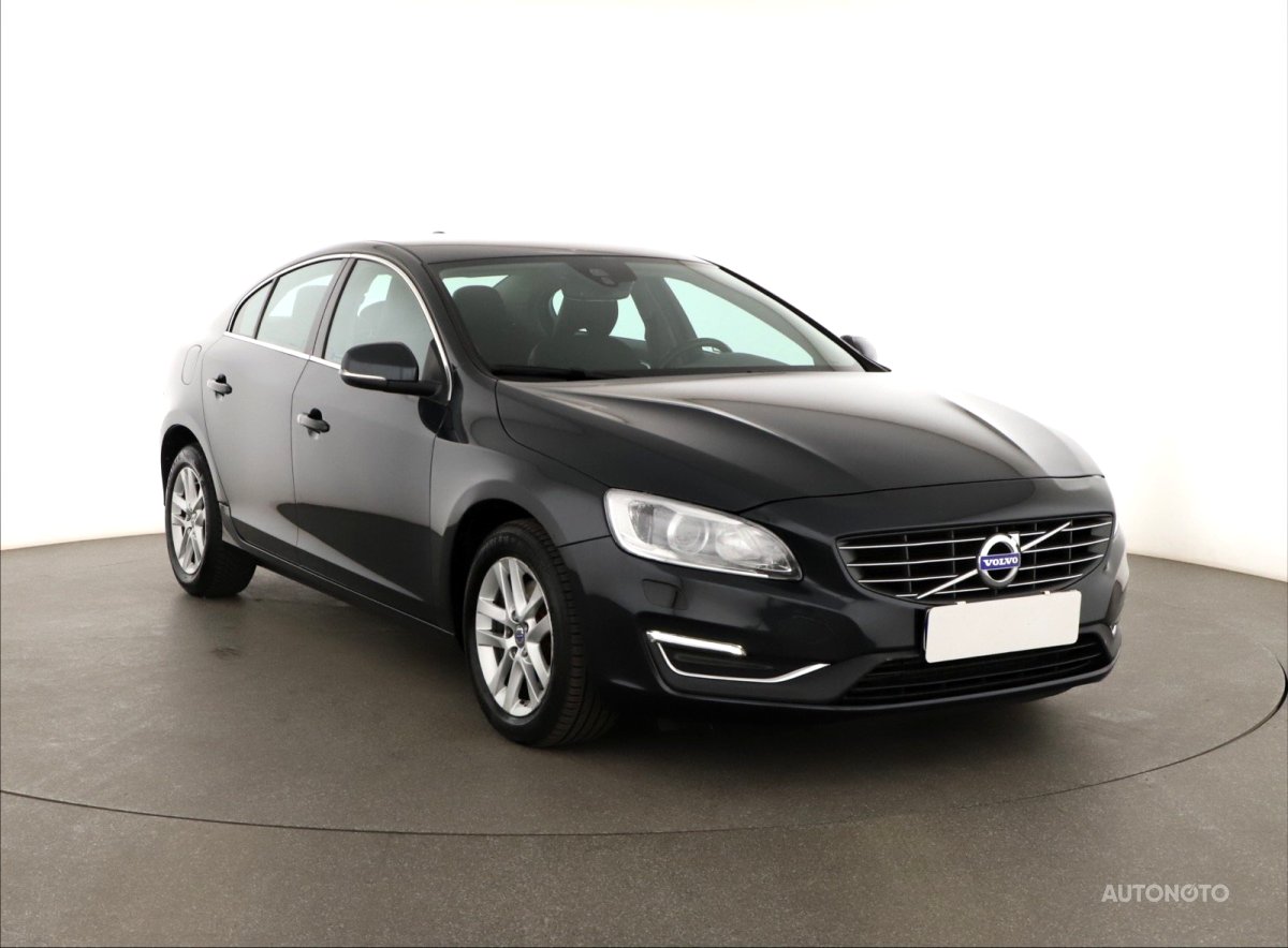 Volvo S60, 2015 - celkový pohled