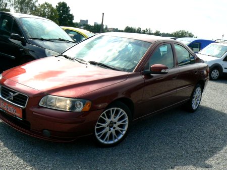 Volvo S60 2.5T AWD Momentum 4x4