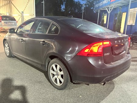 Volvo S60, 2012 - pohled č. 2