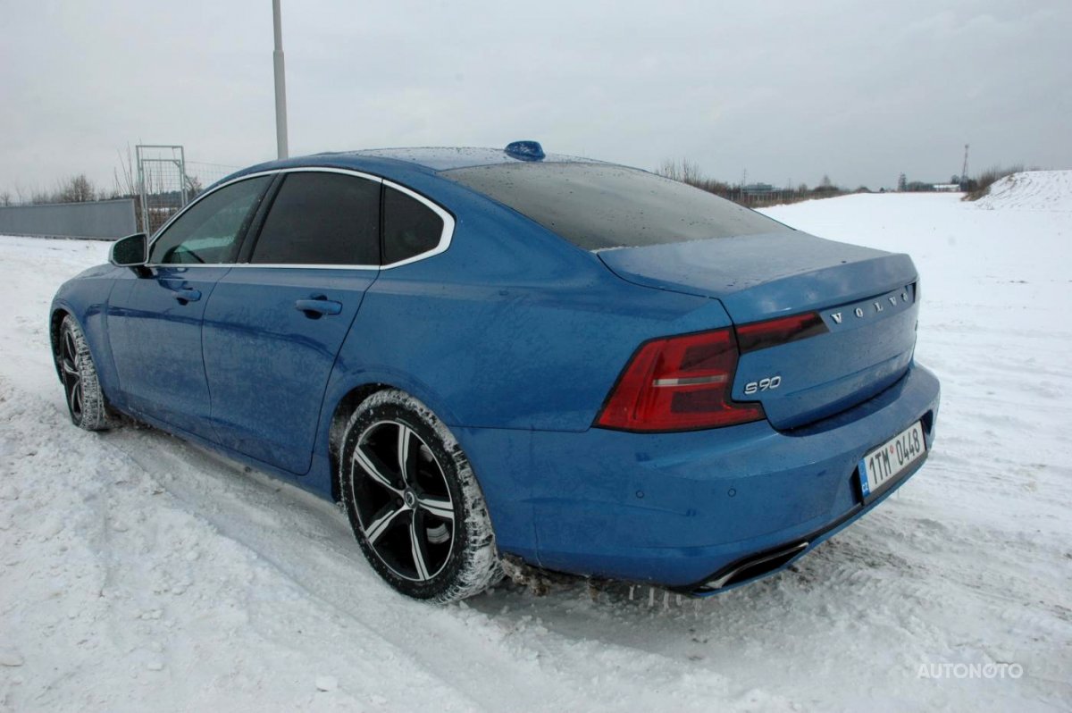 Volvo S90, 2018 - pohled č. 3
