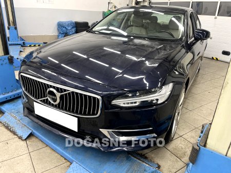 Volvo S90 2.0d, ČR