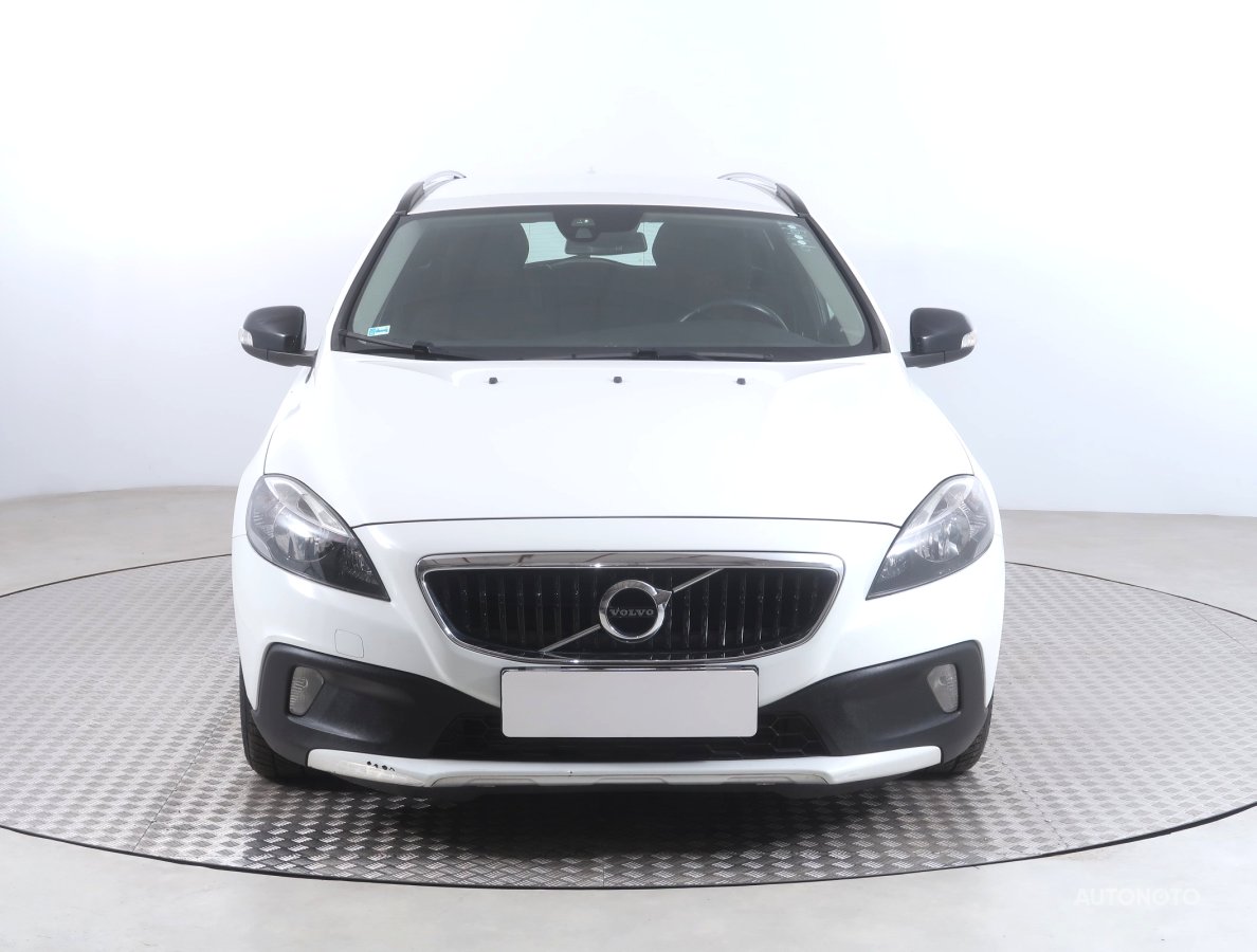 Volvo V40 Cross Country, 2017 - pohled č. 2