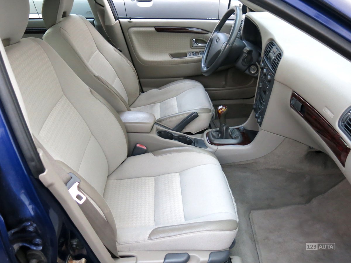 Volvo V40, 2004 - pohled č. 12