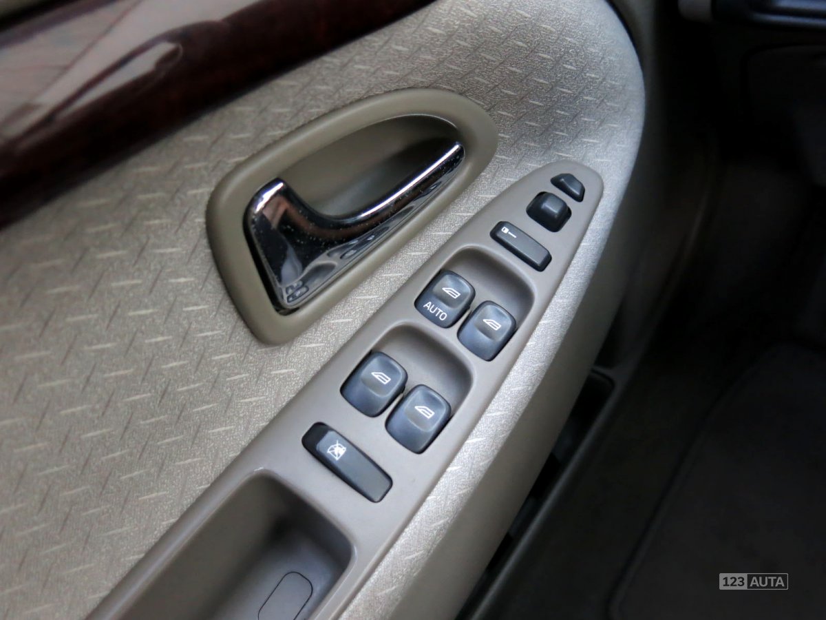 Volvo V40, 2004 - pohled č. 16