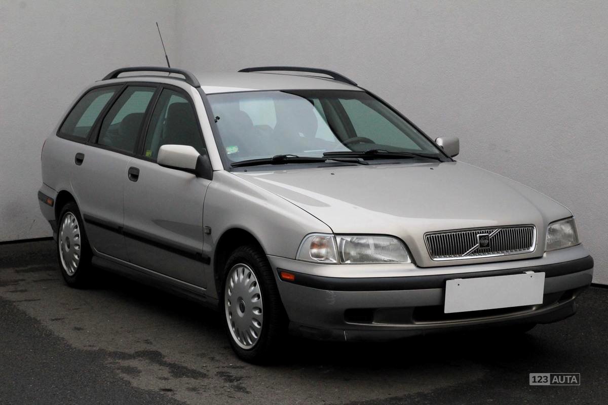 Volvo V40, 1998 - celkový pohled