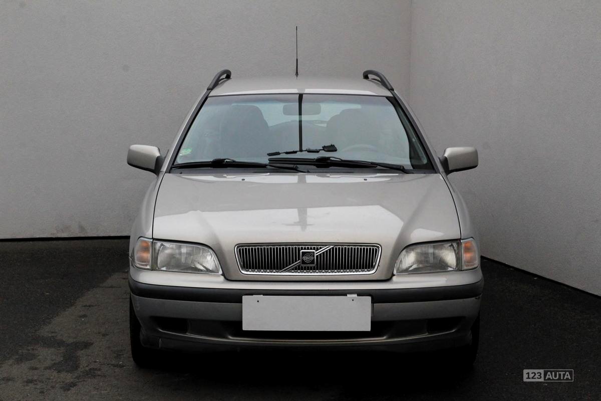 Volvo V40, 1998 - pohled č. 2