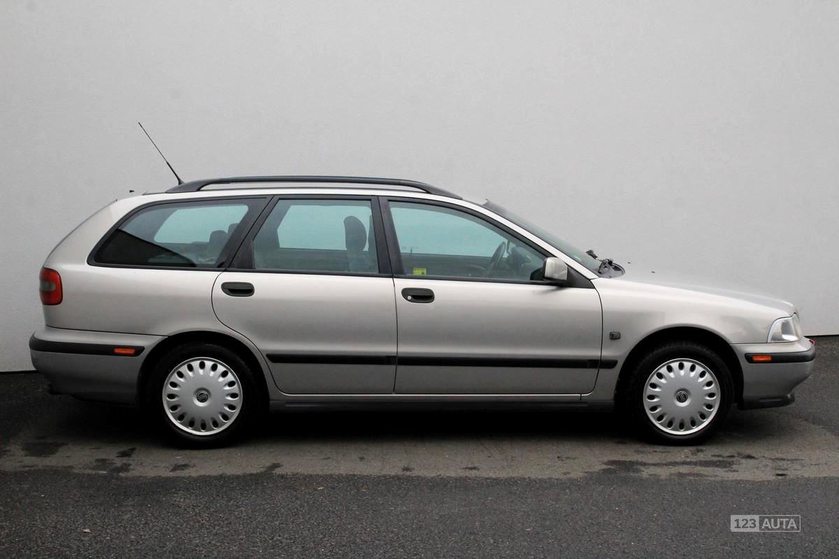 Volvo V40, 1998 - pohled č. 4