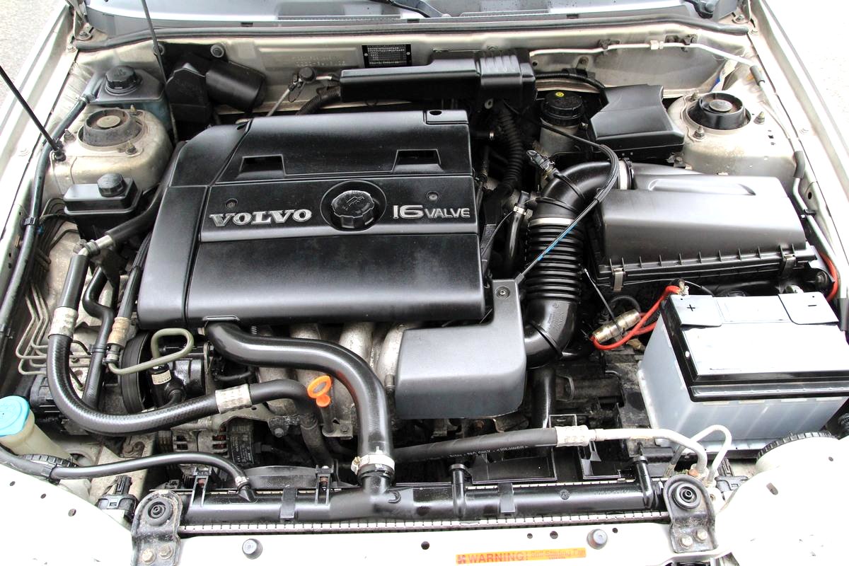 Volvo V40, 1998 - pohled č. 9