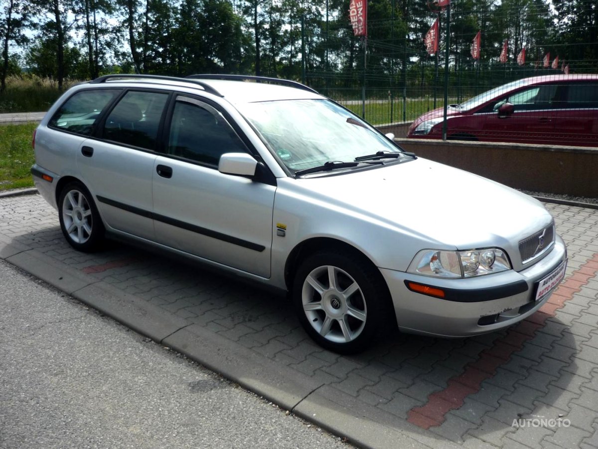Volvo V40, 2001 - celkový pohled