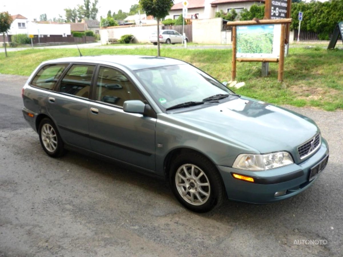 Volvo V40, 2002 - celkový pohled
