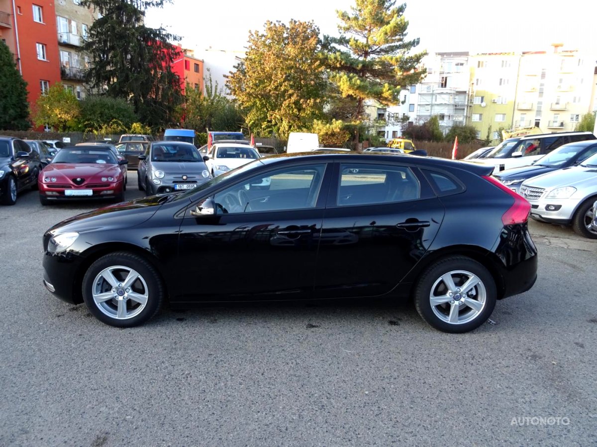 Volvo V40, 2015 - pohled č. 2