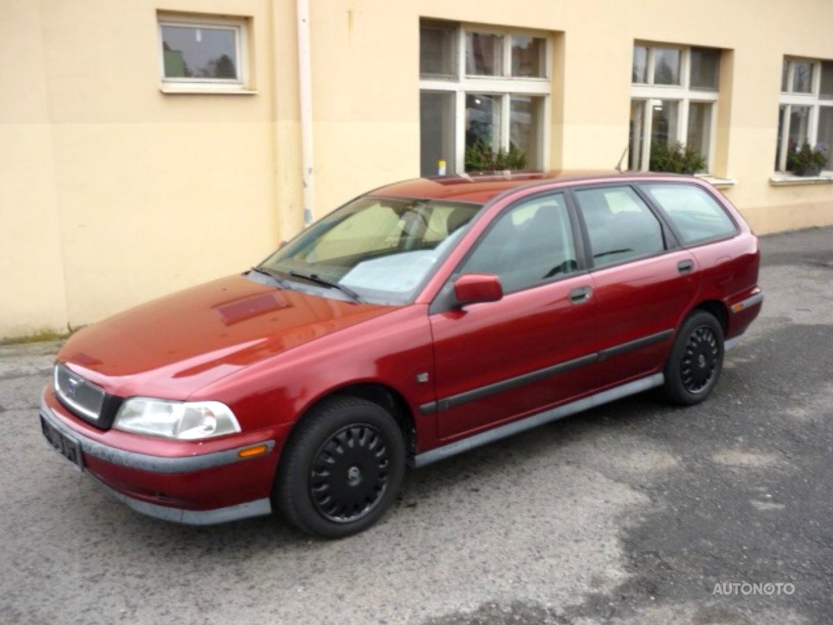 Volvo V40, 1999 - pohled č. 3