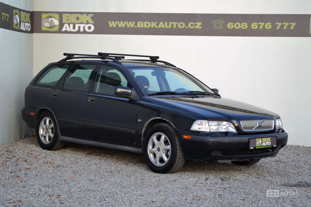 Volvo V40, 1997 - celkový pohled