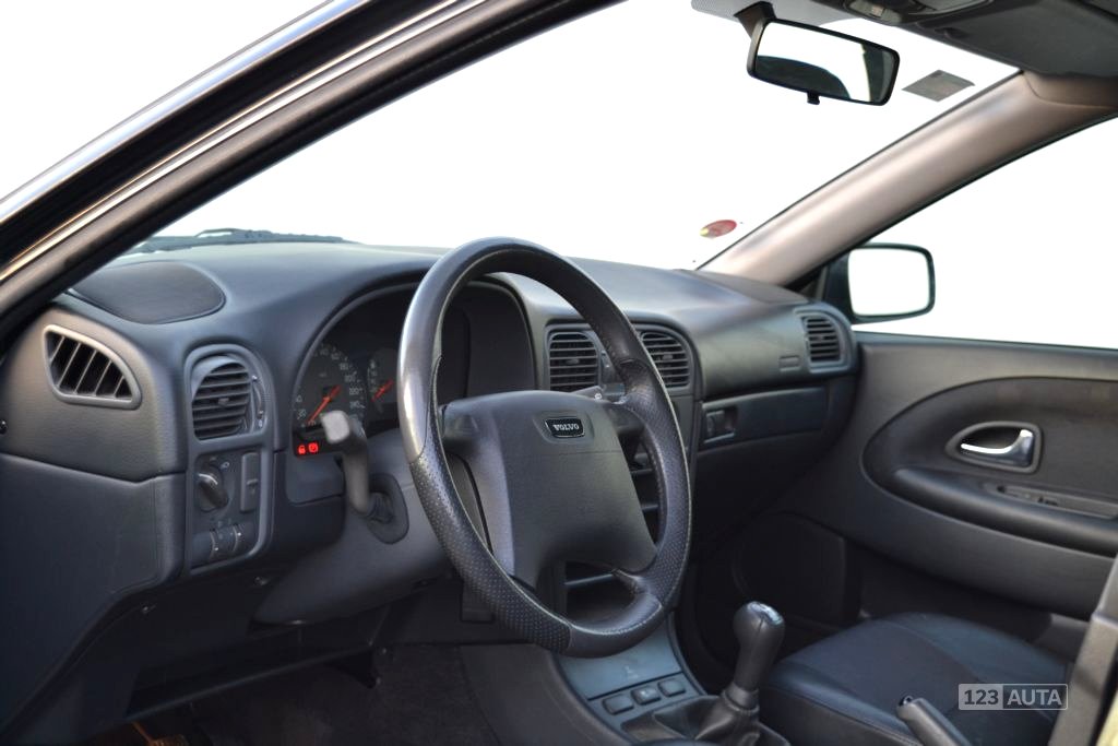Volvo V40, 1997 - pohled č. 13
