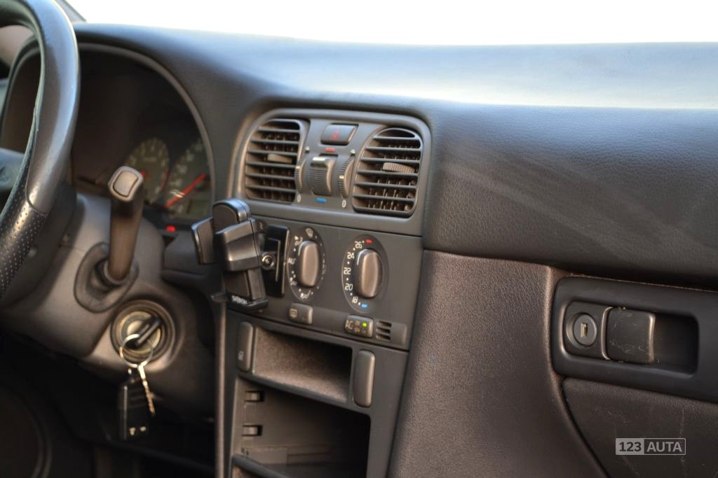 Volvo V40, 1997 - pohled č. 16