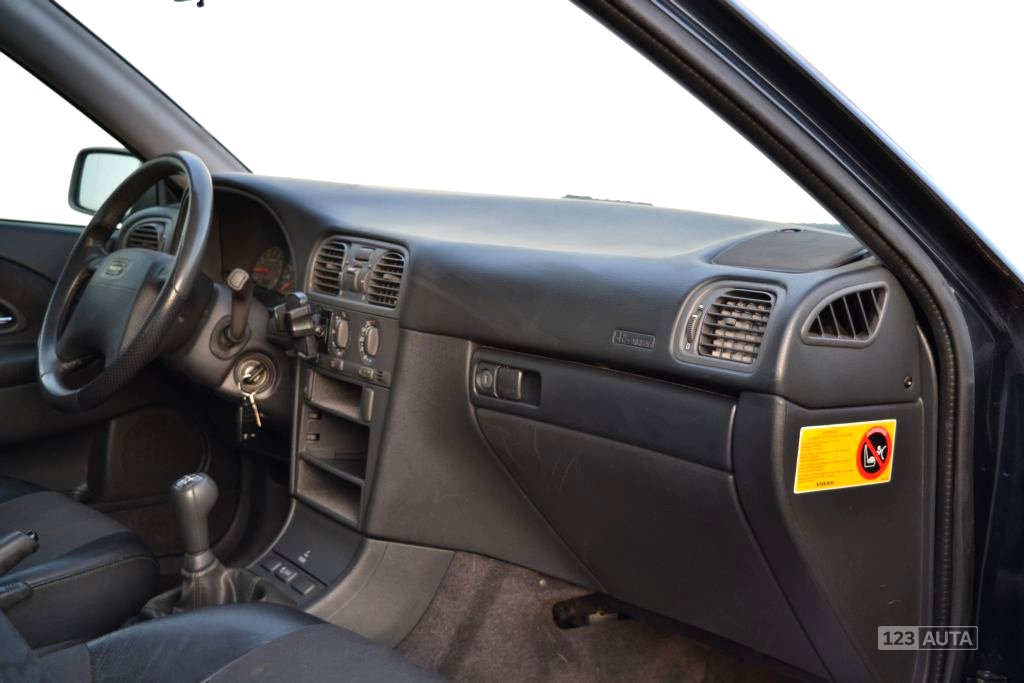 Volvo V40, 1997 - pohled č. 18