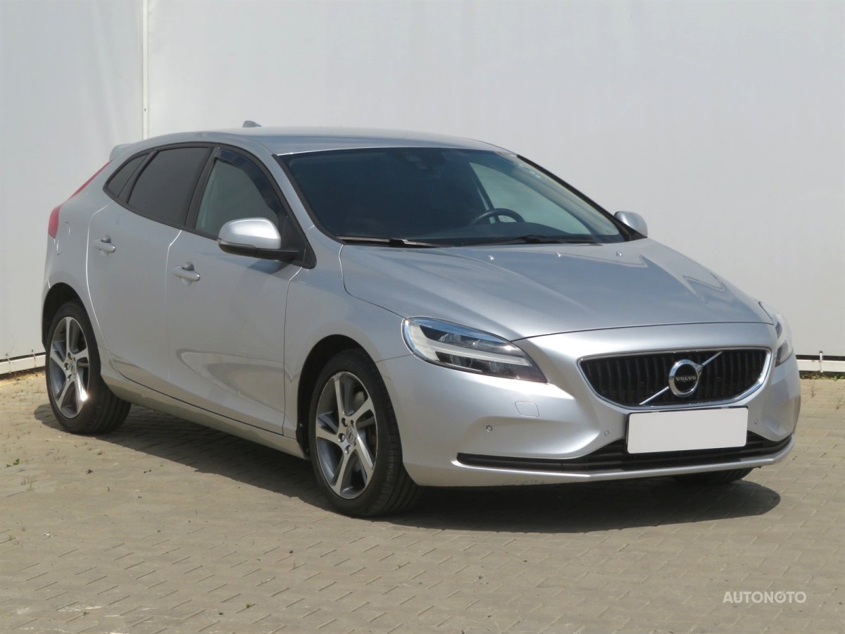 Volvo V40, 2016 - celkový pohled