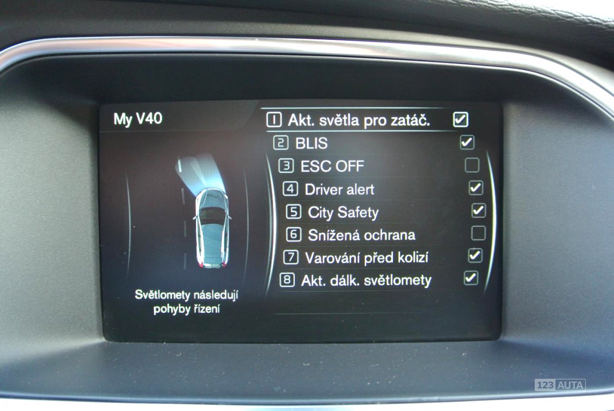 Volvo V40, 2016 - pohled č. 16