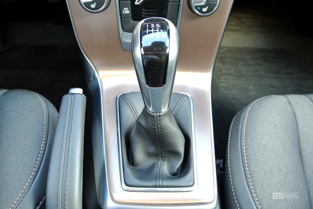 Volvo V40, 2016 - pohled č. 19