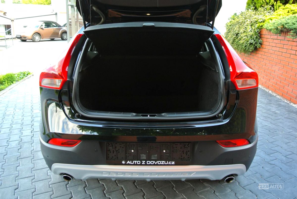 Volvo V40, 2016 - pohled č. 23