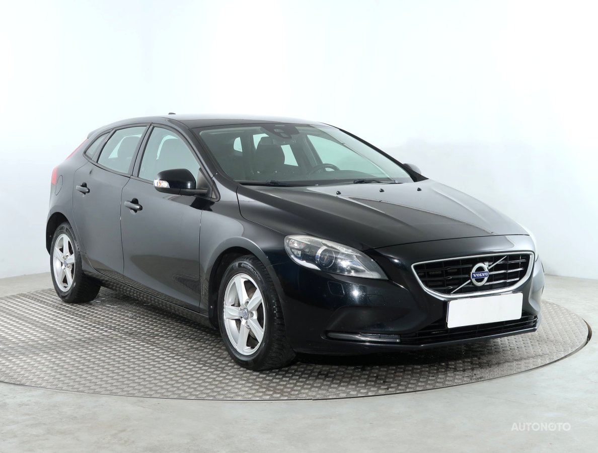 Volvo V40, 2012 - celkový pohled