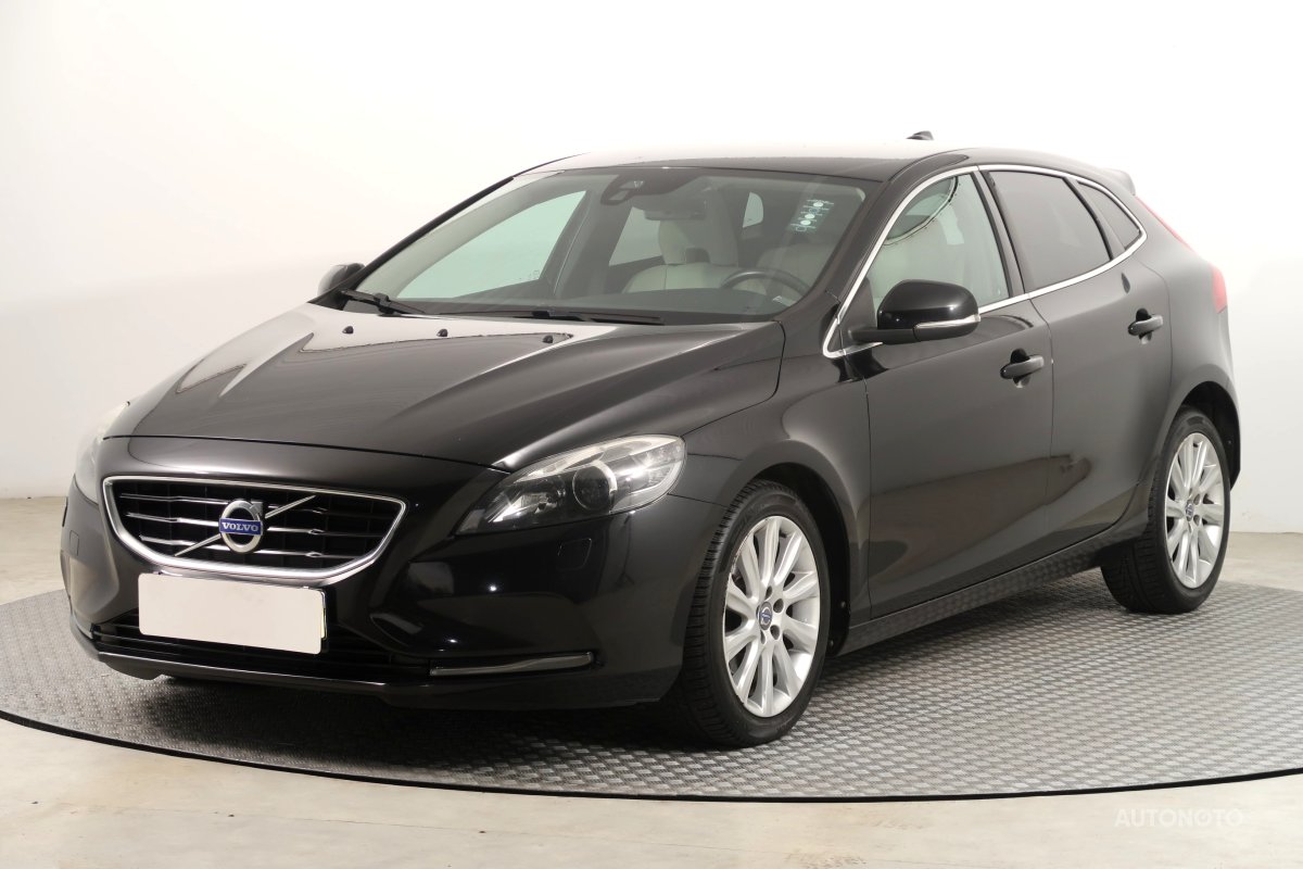 Volvo V40, 2015 - pohled č. 3