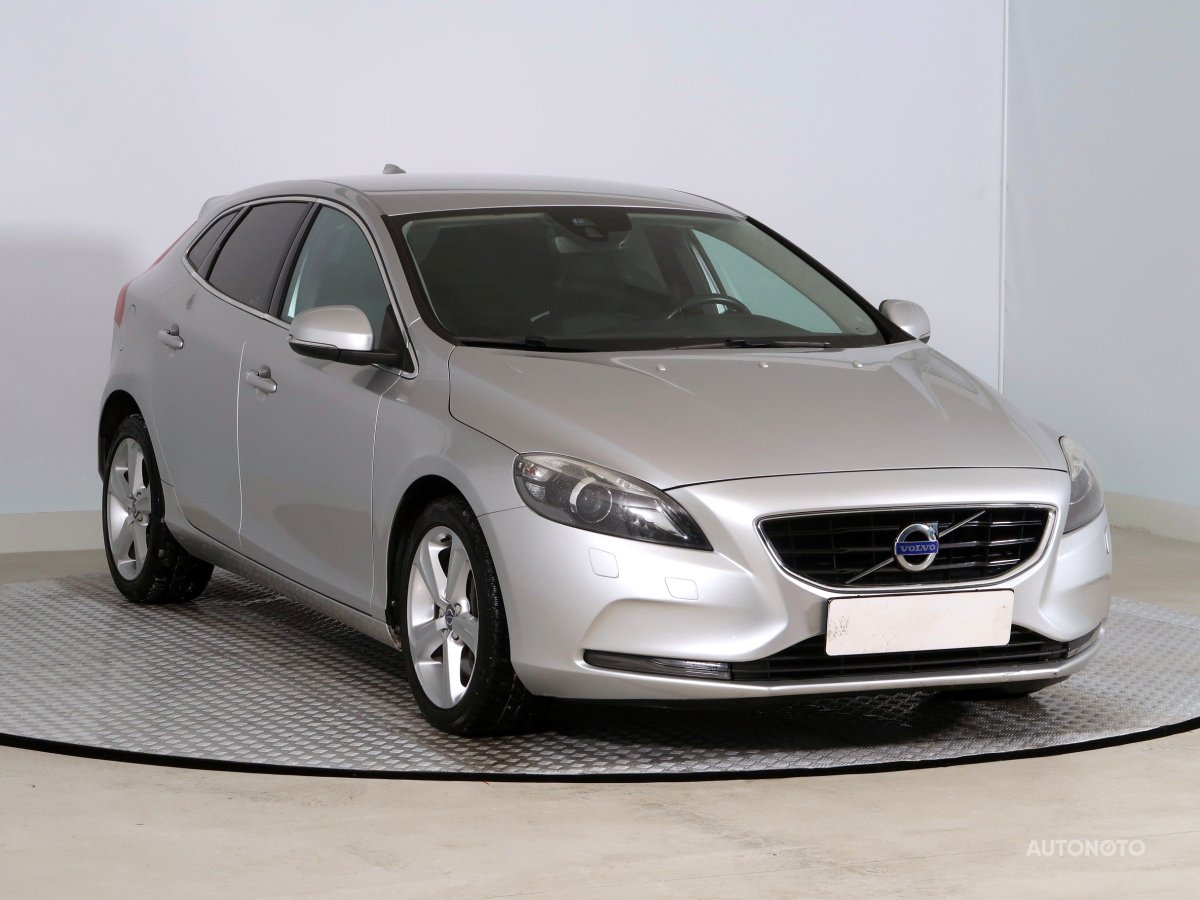 Volvo V40, 2015 - celkový pohled