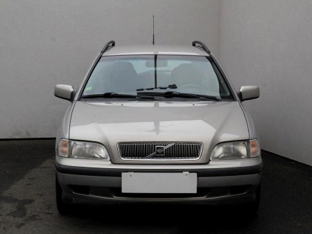 Volvo V40, 1998 - pohled č. 2