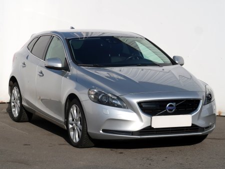 Volvo V40, 2016