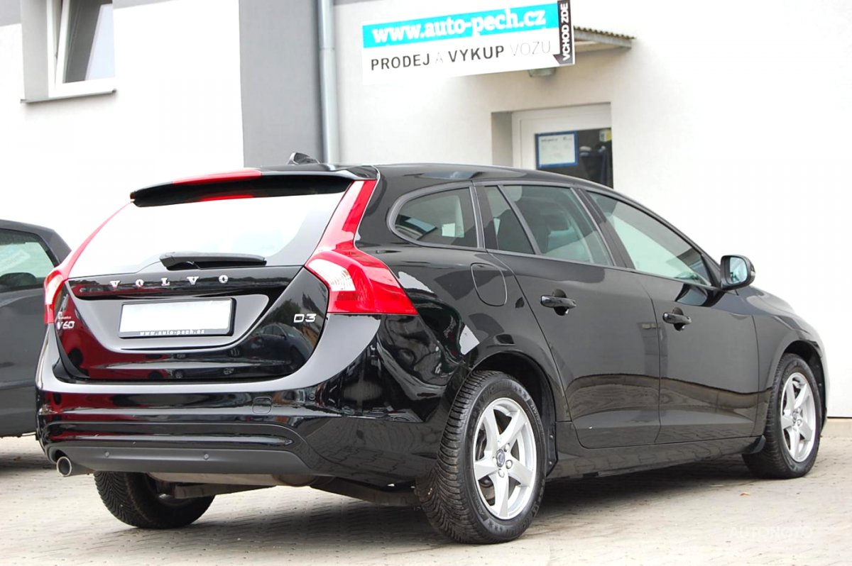 Volvo V60, 2015 - pohled č. 4