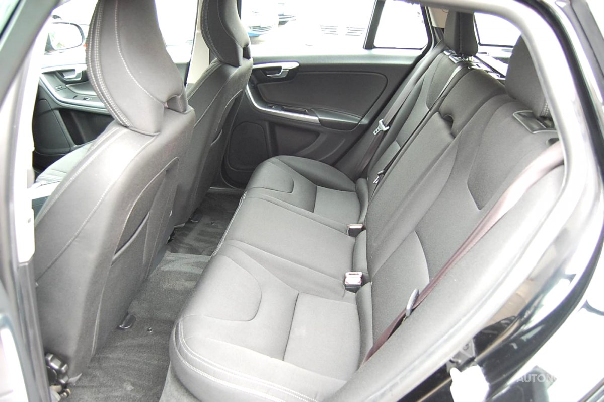 Volvo V60, 2015 - pohled č. 9