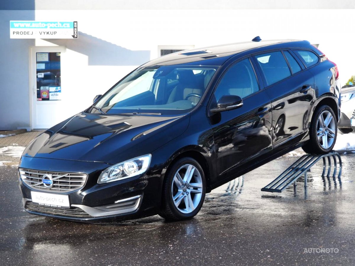 Volvo V60, 2015 - celkový pohled