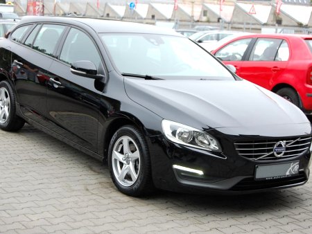 Volvo V60, 2015